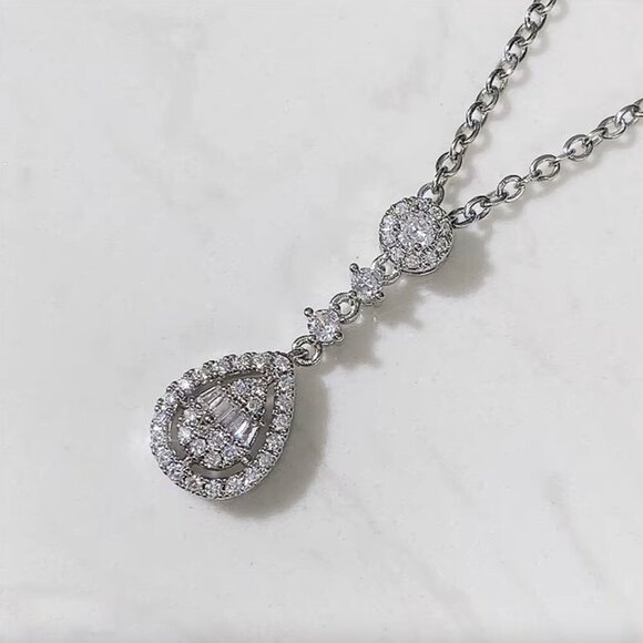 NEW 18k White Gold Diamond Necklace Pear Cut Waterdrop Diamond Pendant - Picture 6 of 10